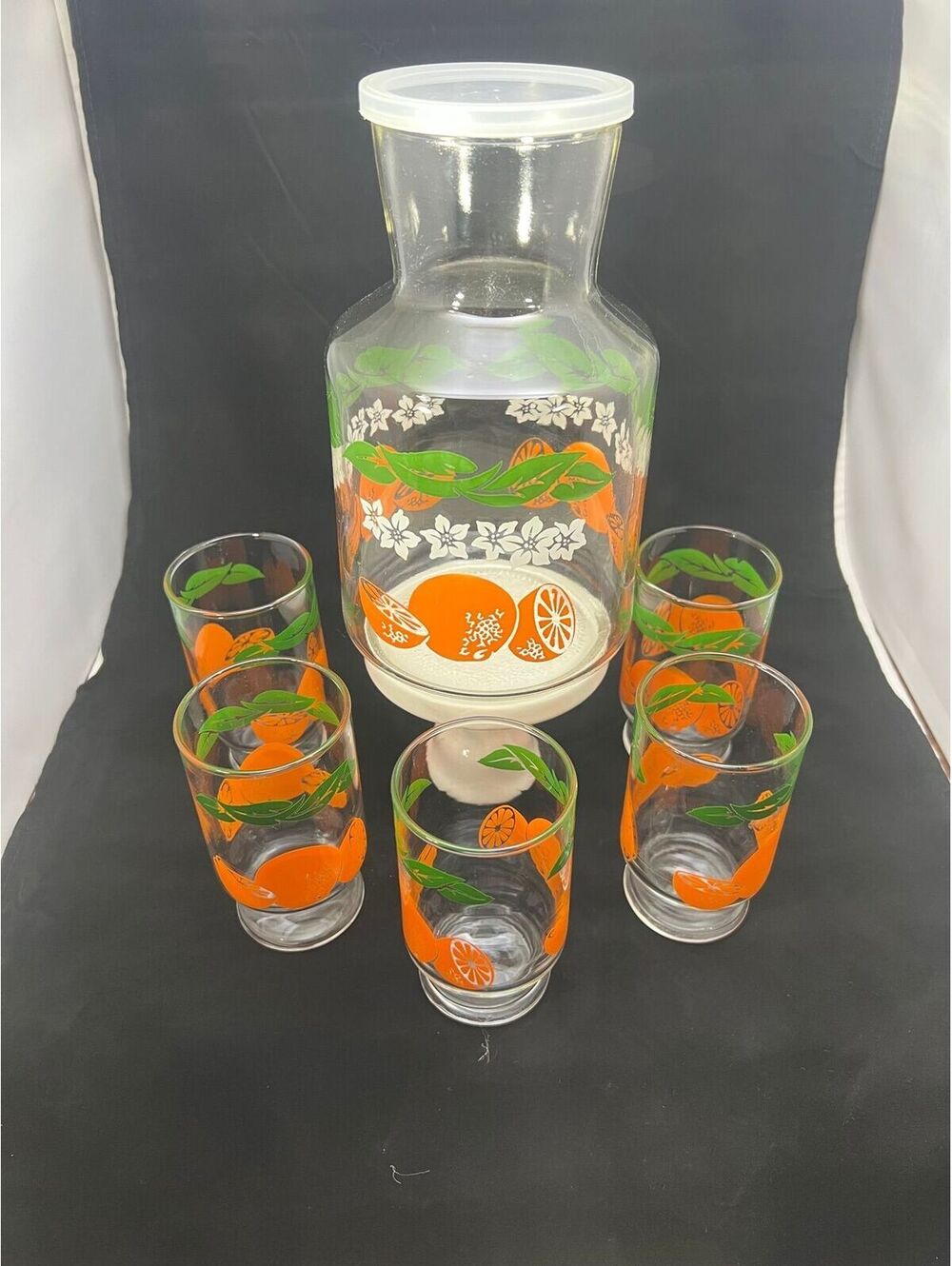 7.75 Anchor Hocking 32oz Orange Juice Carafe W/5 Glasses